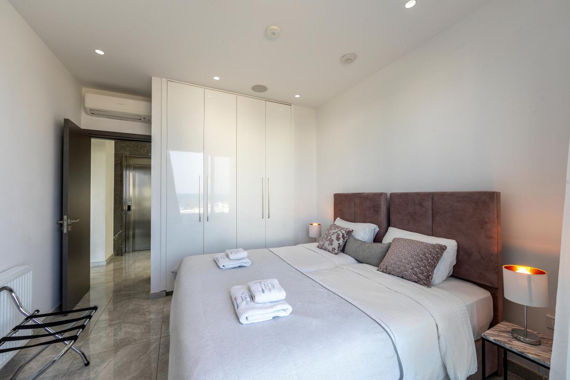 Fig Tree Bay Residences 7 プロタラス エクステリア 写真